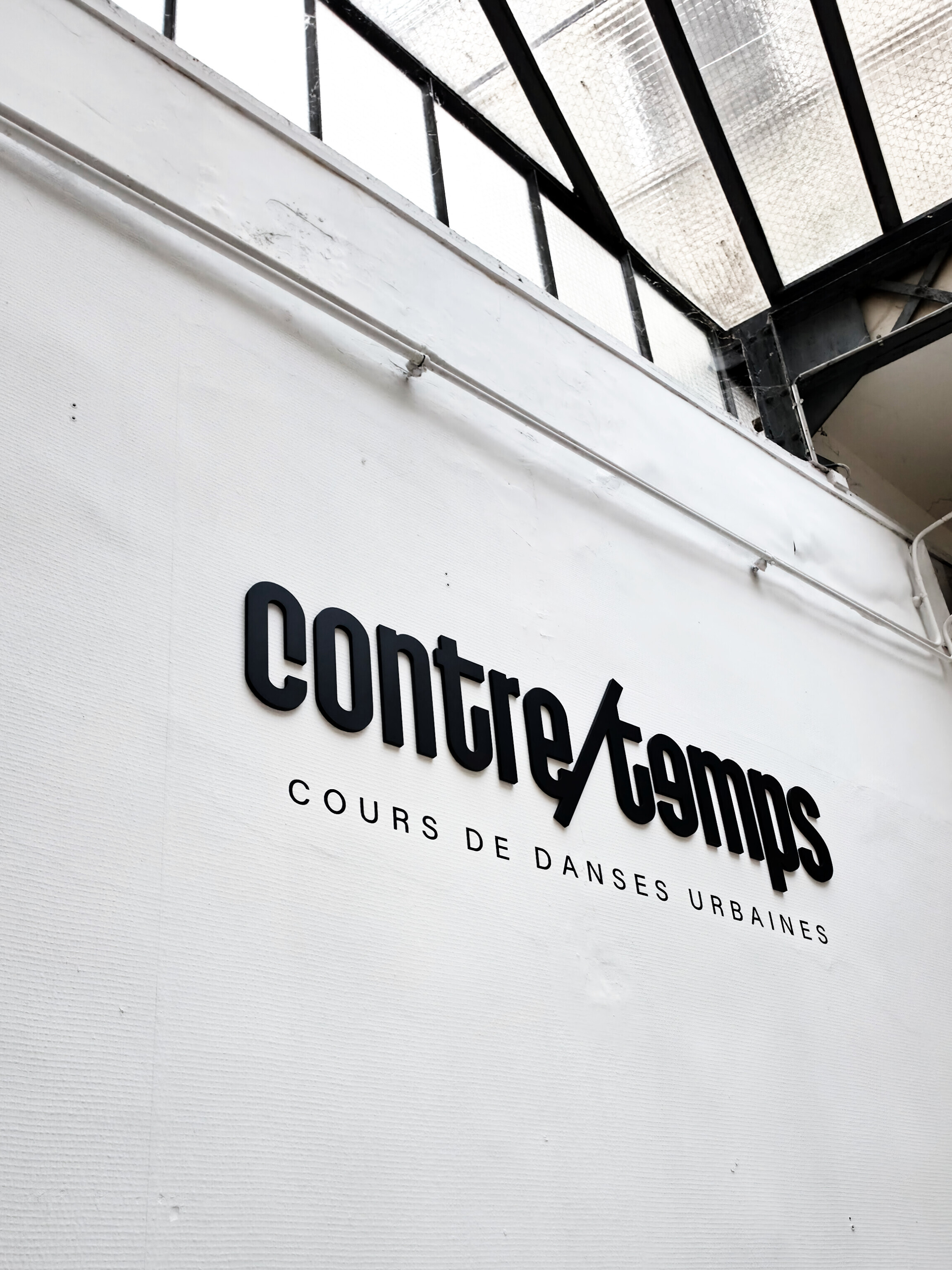 Danseuses en cours au studio Contretemps